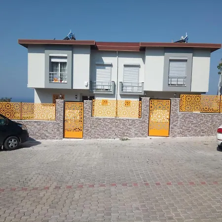 Hang Houses Villas * Κουσάντασι
